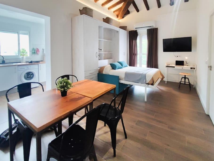 Estudiovintage. Heliopolis Sevilla Eksteriør billede